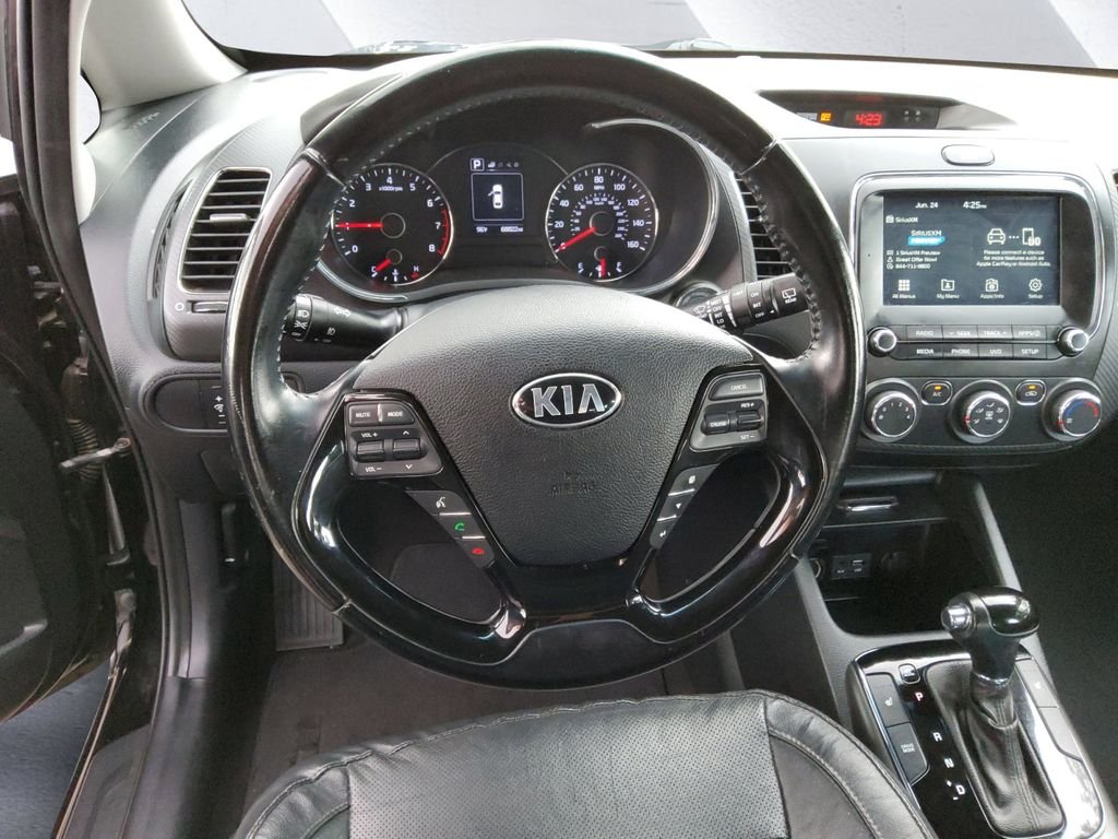 Used 2017 Black Kia EX image 9