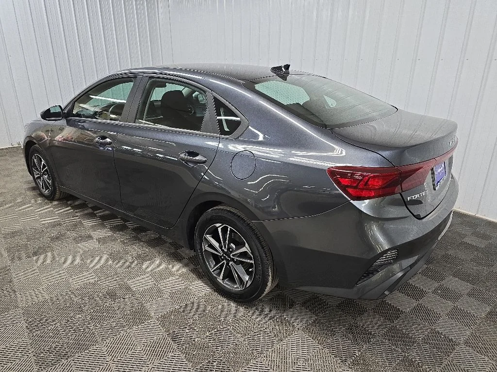 Used 2023 Gray Kia LXS image 9