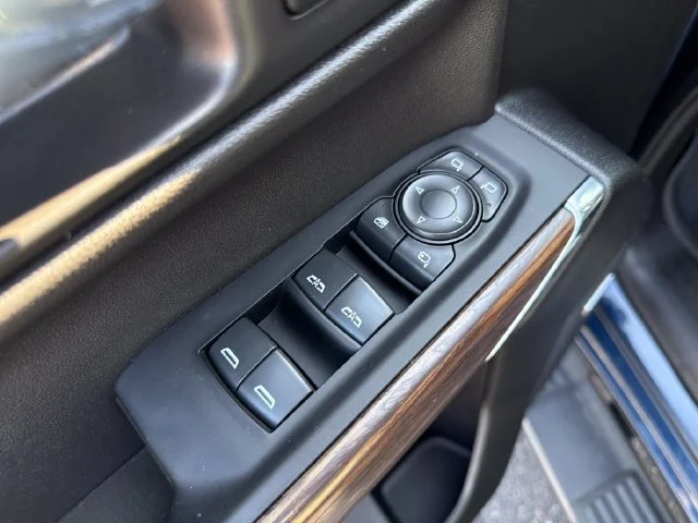 Used 2020 NORTHSKY BLUE METALLIC Chevrolet High Country image 13