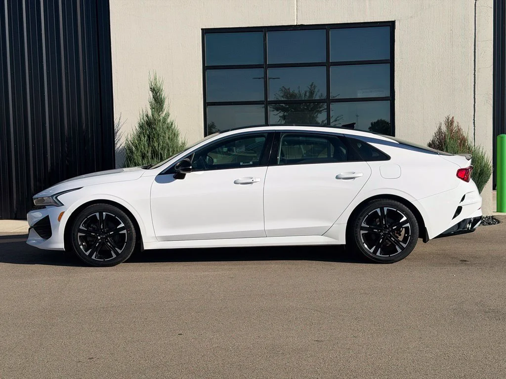 Used 2021 White Kia GT-Line image 2