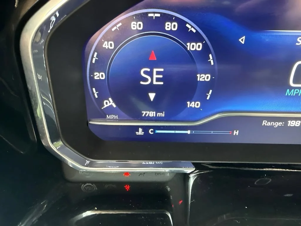 Used 2025 Summit White Chevrolet LTZ image 28
