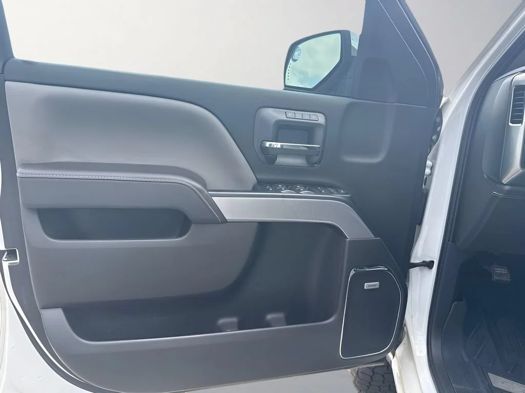 Used 2018 SUMMIT WHITE Chevrolet LTZ image 24