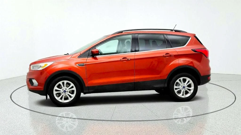 Used 2019 Sedona Orange Metallic Ford SEL FWD image 8