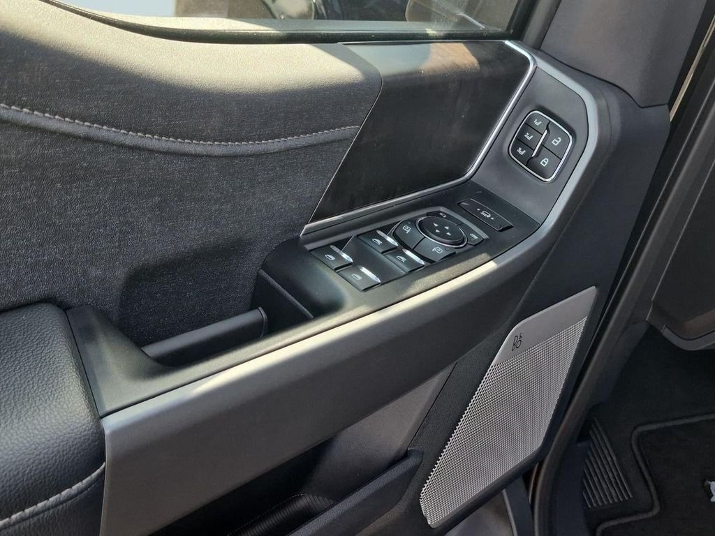 New 2026 Agate Black Metallic Ford F-250® Lariat® image 44