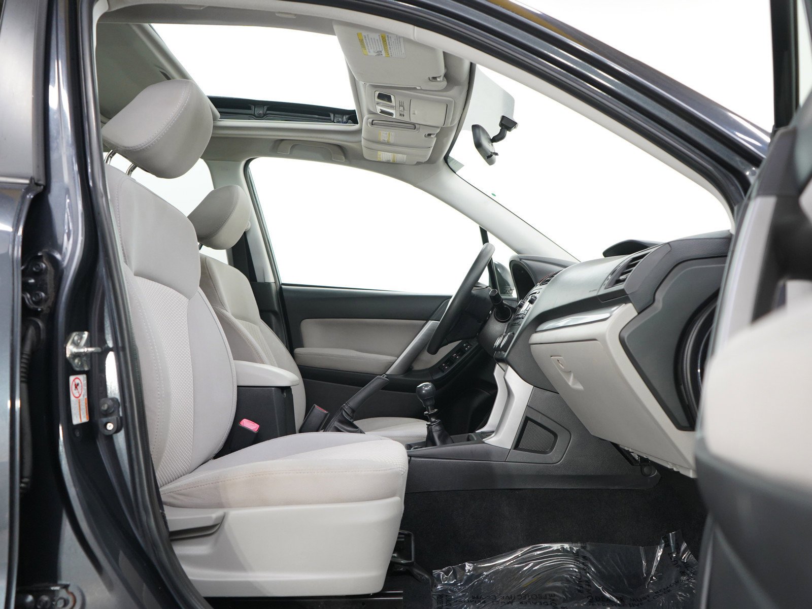 Used 2015 Dark Gray Metallic Subaru 2.5i Premium image 11