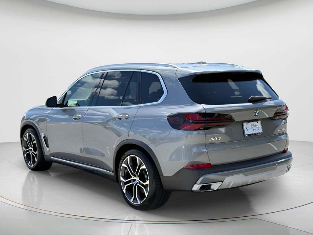 Used 2026 Gray BMW xDrive50e image 7