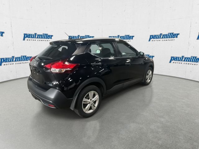 Used 2018 Black Nissan S image 12