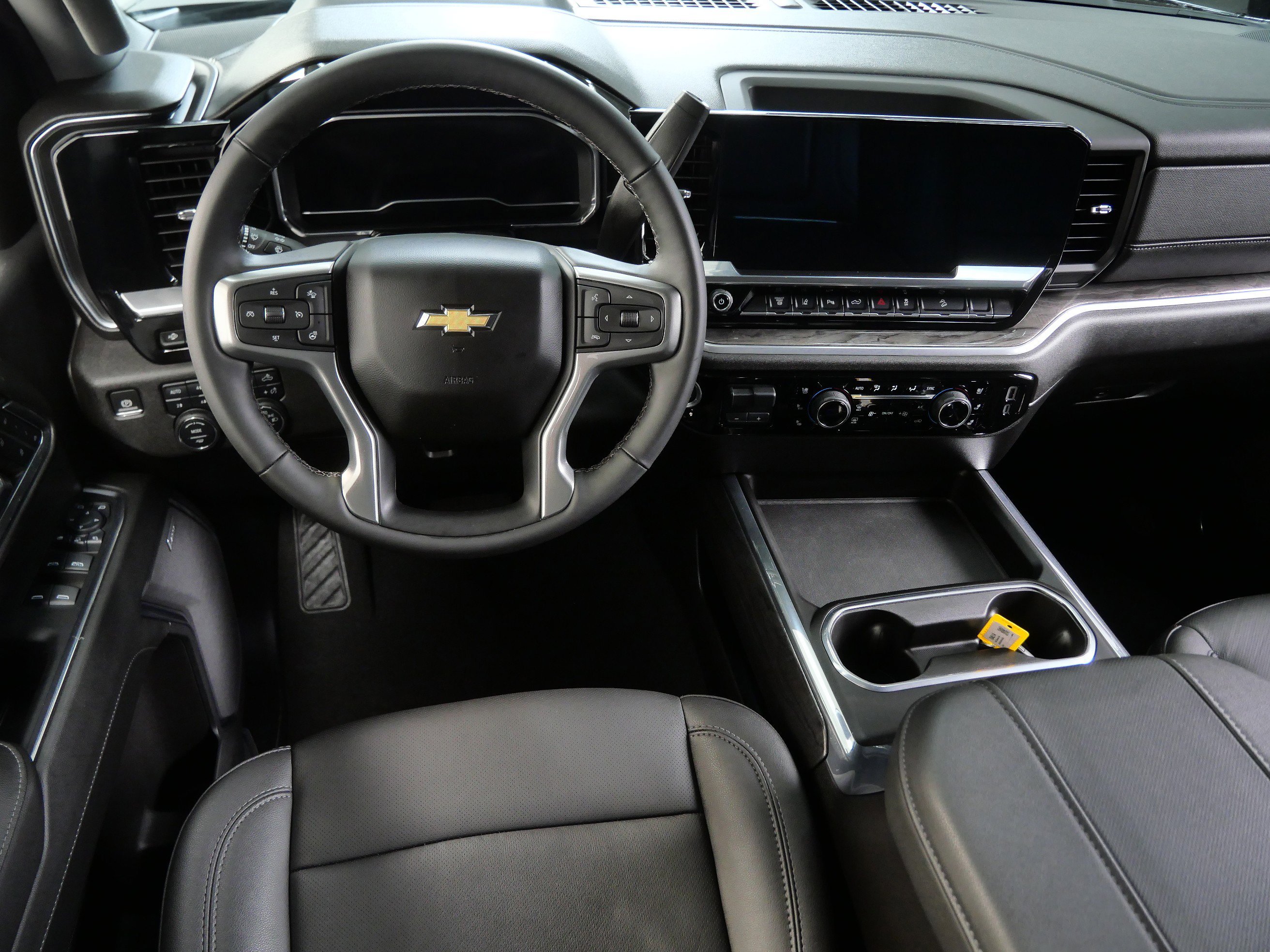 Used 2024 Chevrolet Silverado 3500HD LTZ with VIN 2GC4YUEY5R1254692 for sale in Minnetonka, Minnesota