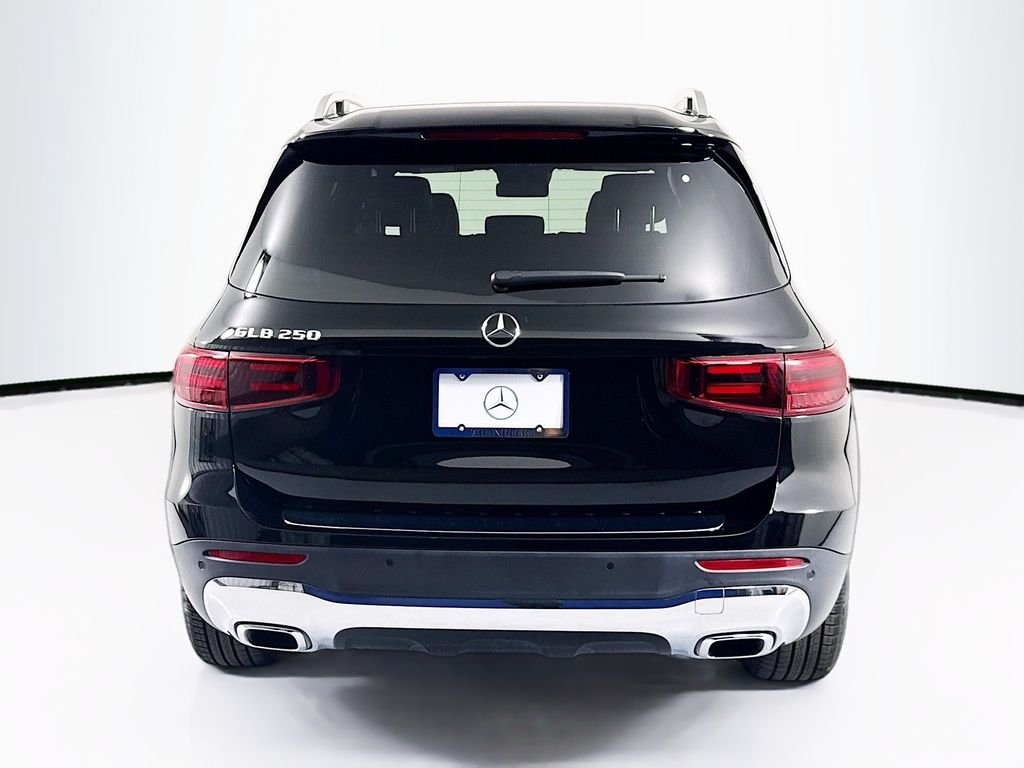 Used 2025 Night Black Mercedes-Benz GLB 250 image 6