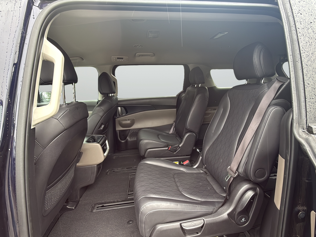 Used 2025 Blue Kia LXS image 27