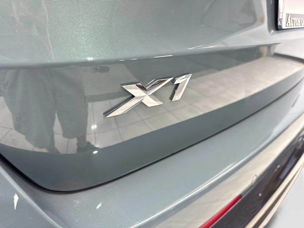 Used 2023 Green BMW xDrive28i image 23