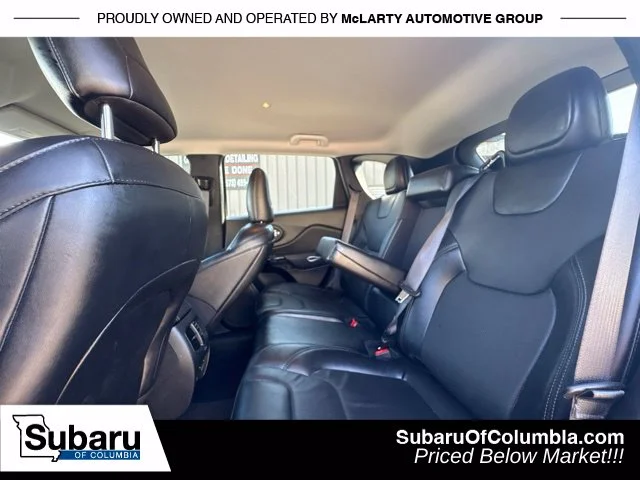 Used 2023 Gray Jeep Altitude image 19