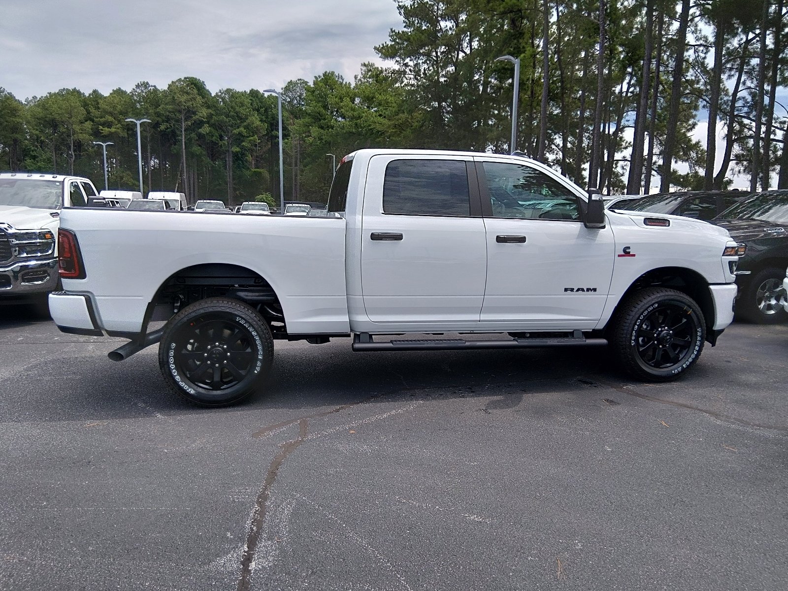 New 2026 Bright White Clear-Coat Exterior Paint RAM Big Horn Crew Cab 4x4 6