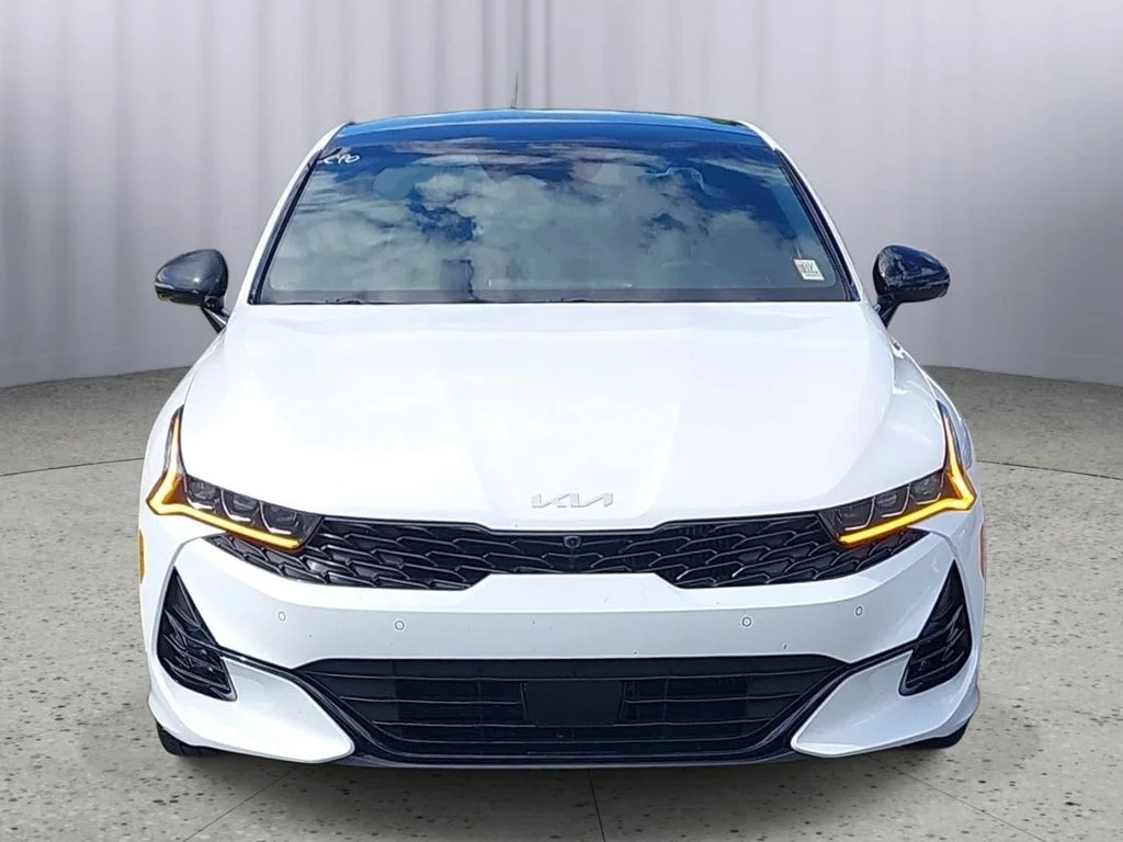 Used 2024 White Kia GT image 8