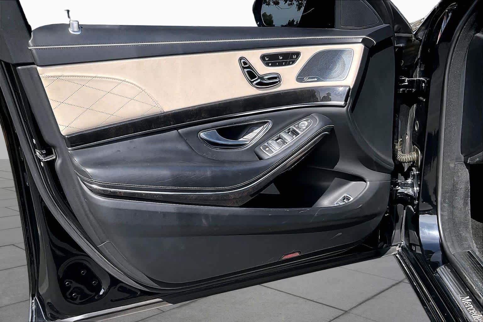 Used 2018 Black Mercedes-Benz S 560 image 21