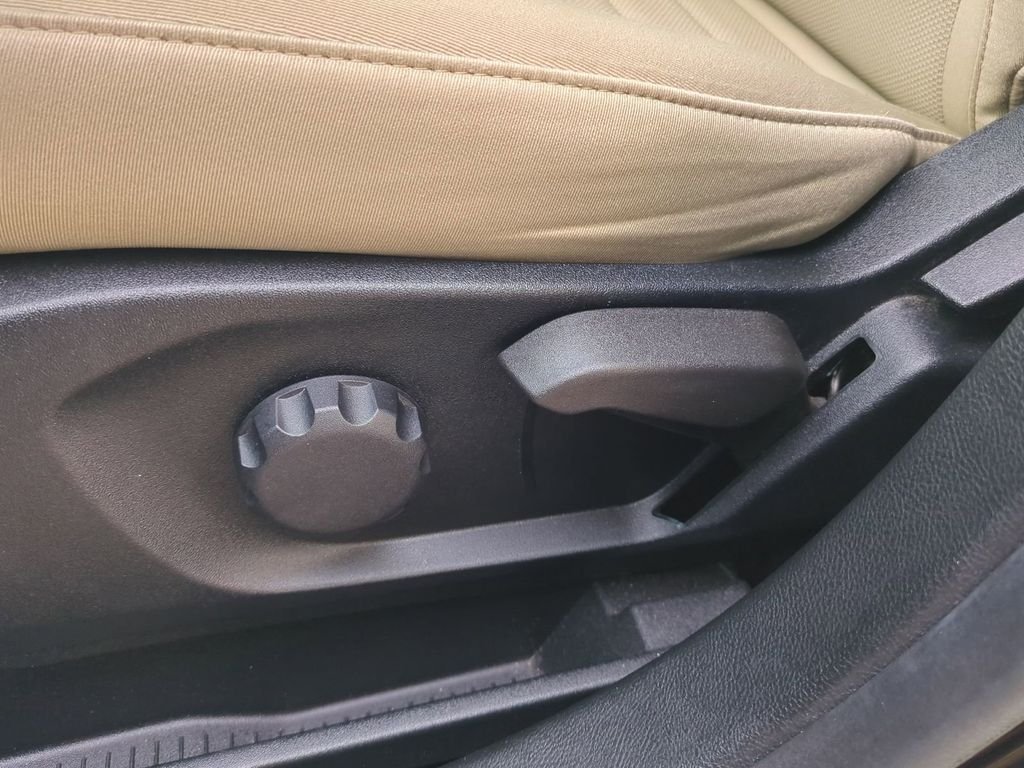 2021 Ford Edge SE - Photo 22