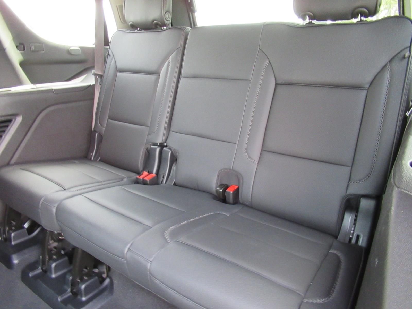 Used 2025 Silver GMC Denali image 34