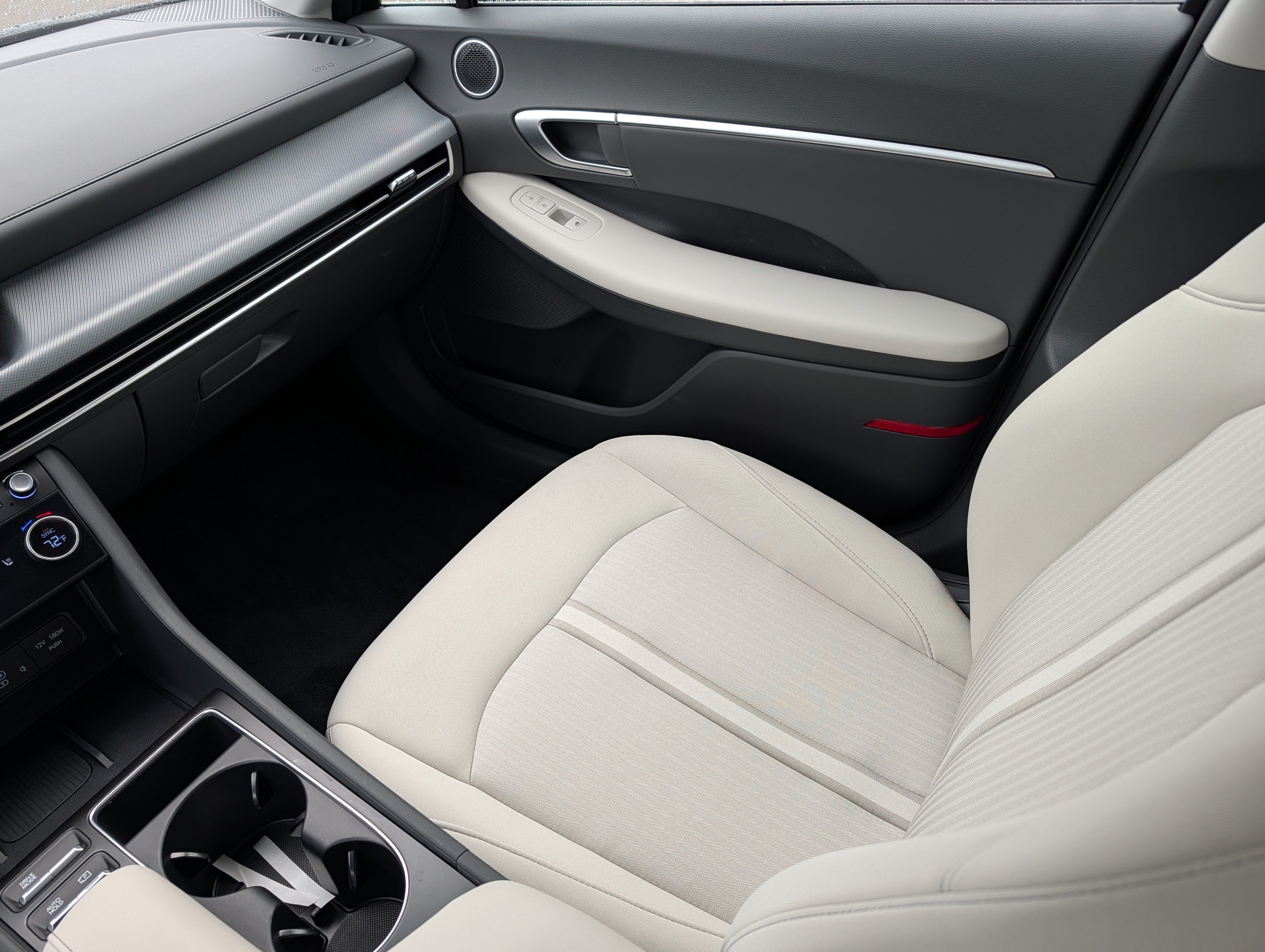 2026 Hyundai Sonata SEL - Photo 11