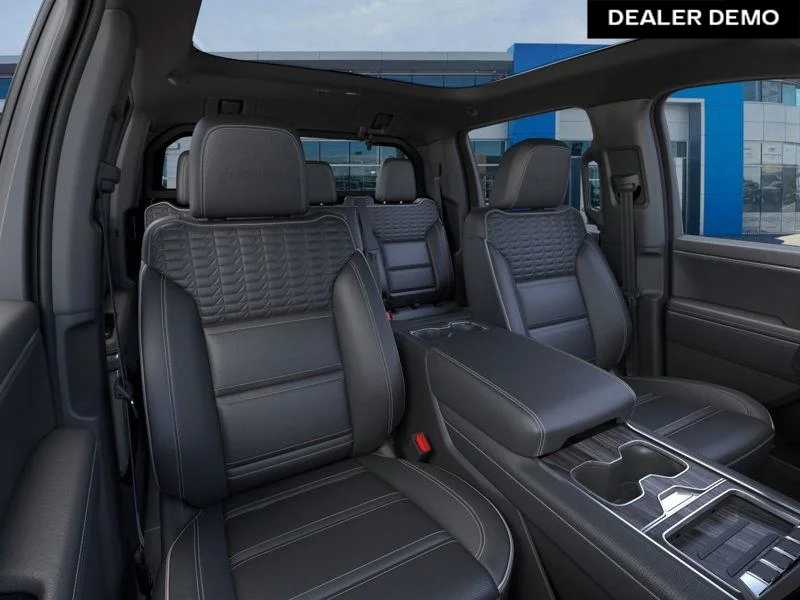 Used 2025  GMC Denali image 16