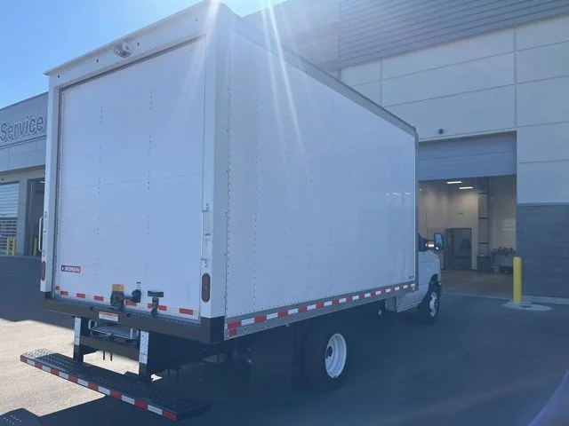 New 2026 Oxford White Ford Base image 7