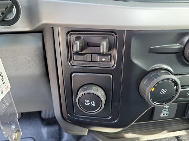 New 2026 Oxford White Ford F-550® XL image 10