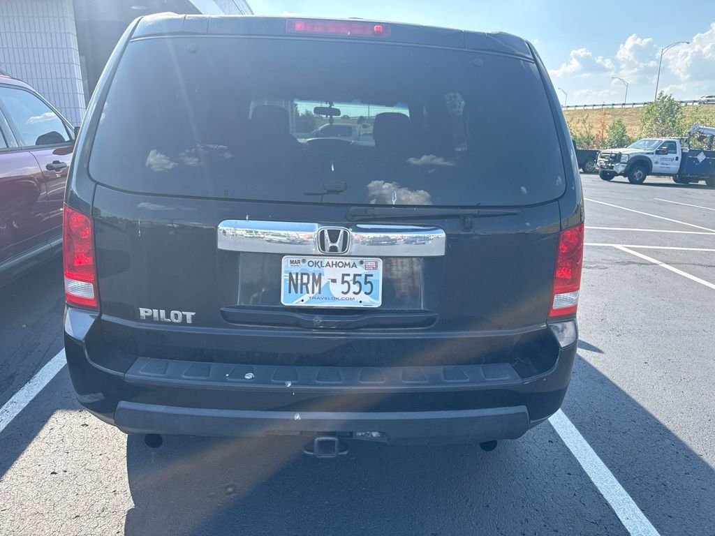 Used 2011  Honda LX image 5