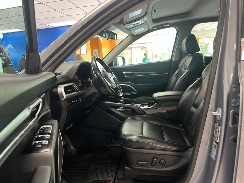 Used 2020 Silver Kia S image 16