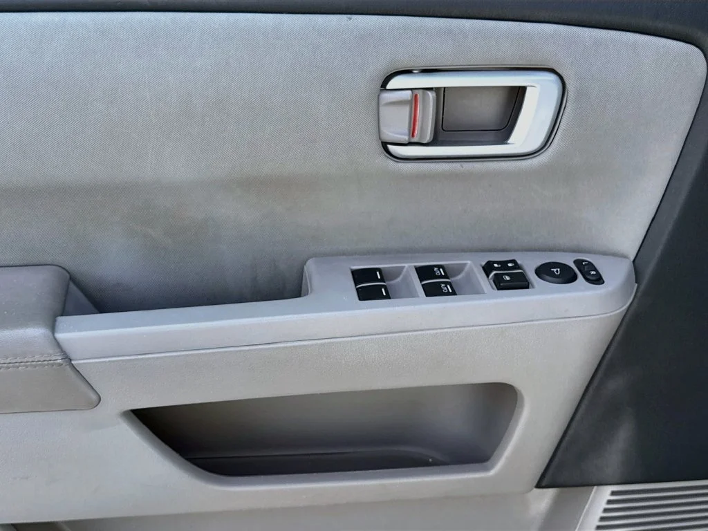 Used 2012 Taffeta White Honda EX image 23