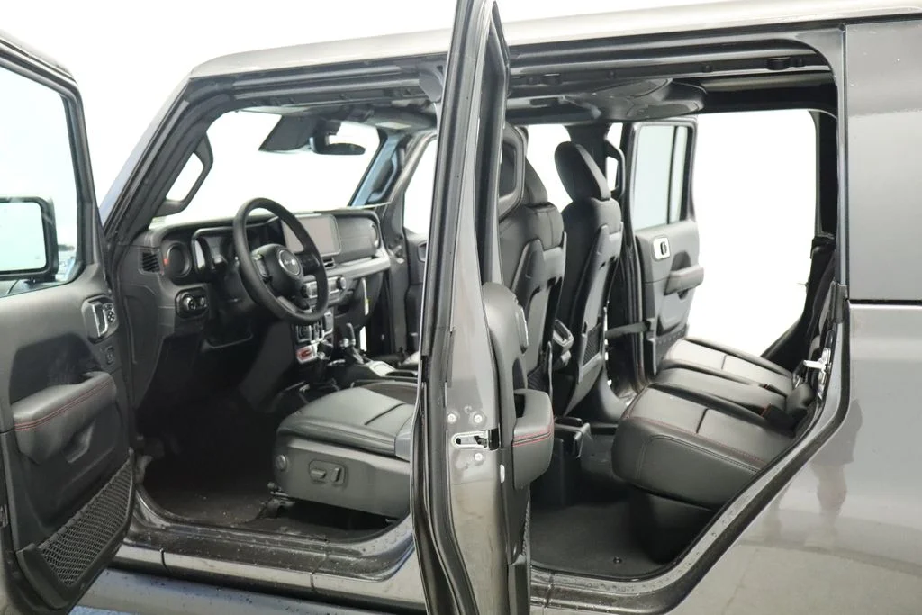 New 2026 Granite Crystal Metallic Clear-Coat Exterior Paint Jeep Rubicon X image 21
