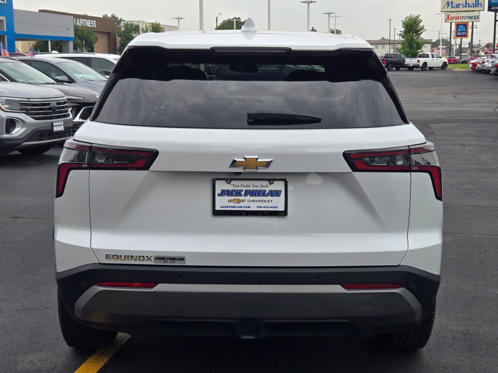 2025 Chevrolet Equinox LT - Photo 13