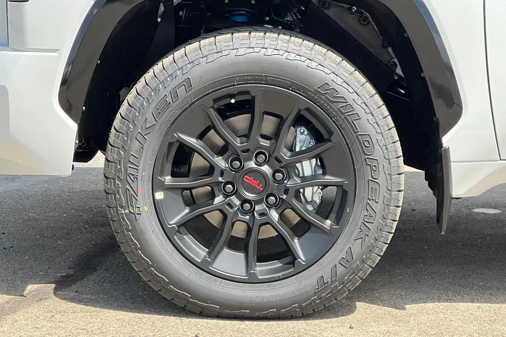 New 2026 Wind Chill Pearl Toyota 1794 Edition image 33