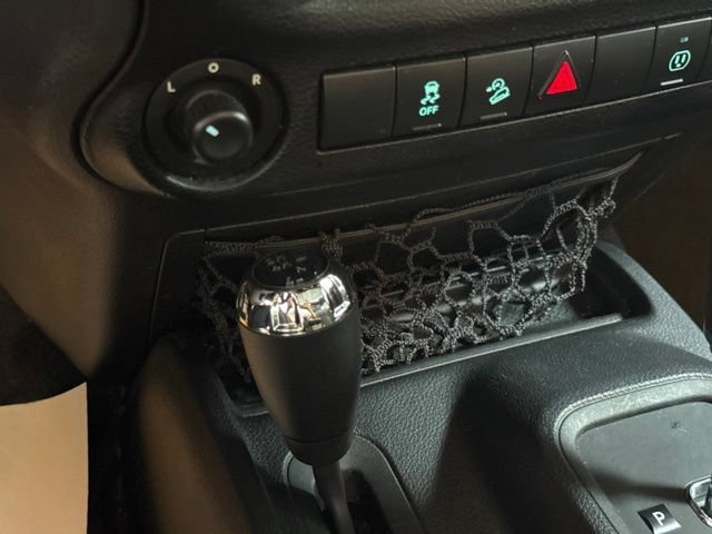 Used 2016 Black Jeep Sahara image 18