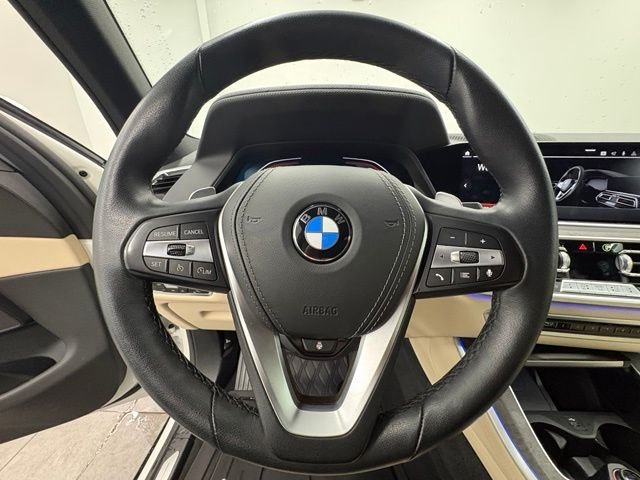 Used 2022 White BMW xDrive40i image 25