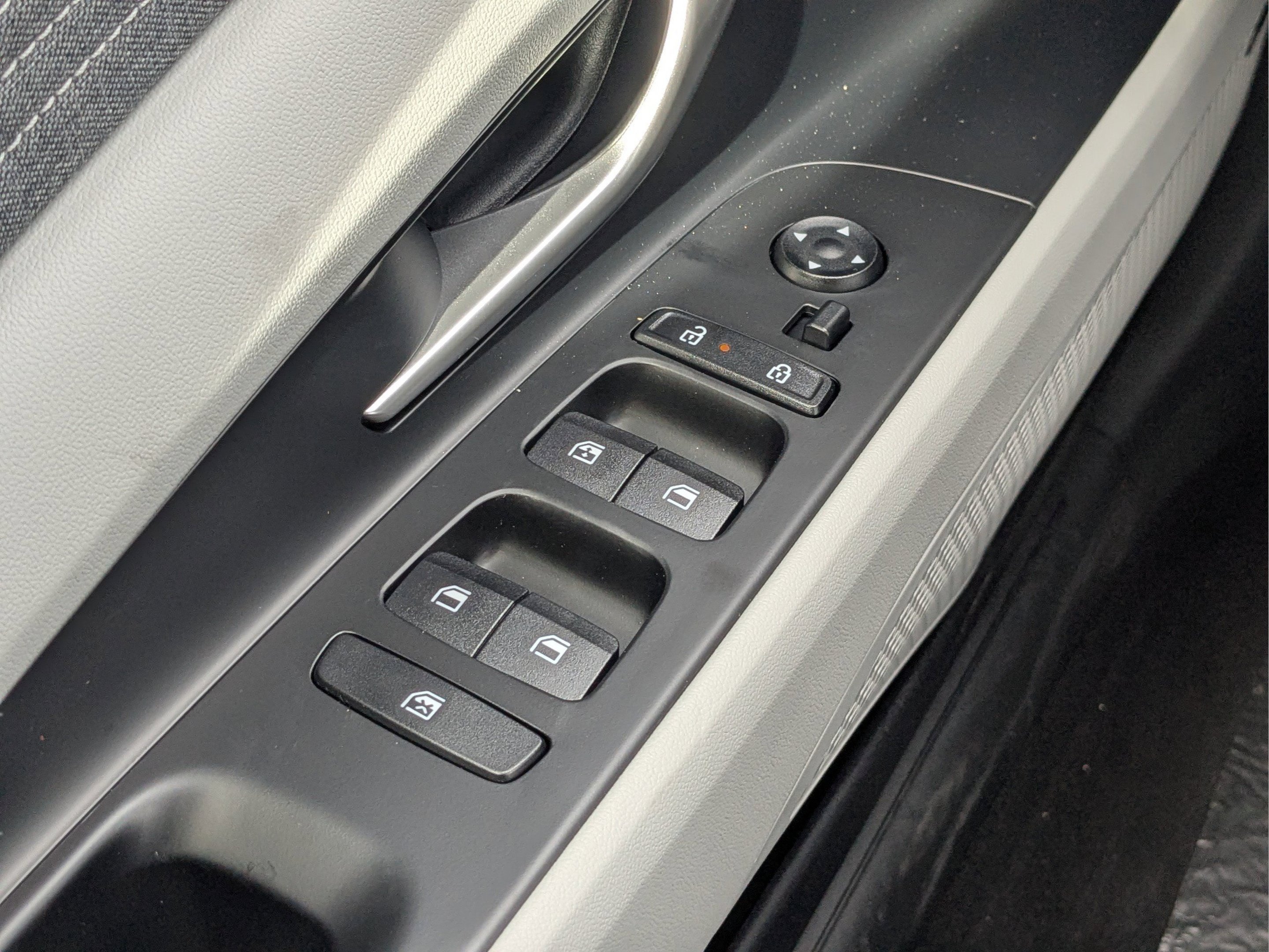 New 2026 Ecotronic Gray Hyundai Limited image 25