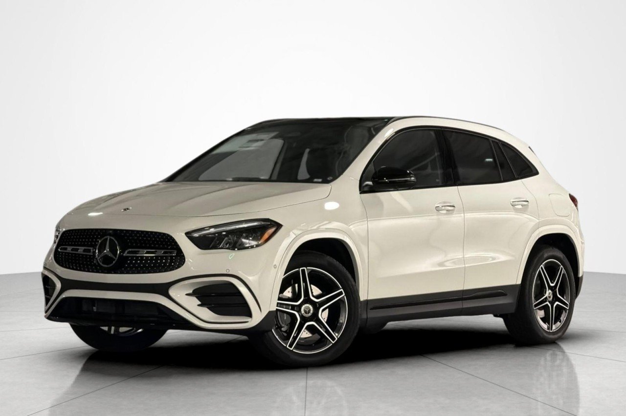 New 2026 Polar White Mercedes-Benz GLA 250 SUV image 1