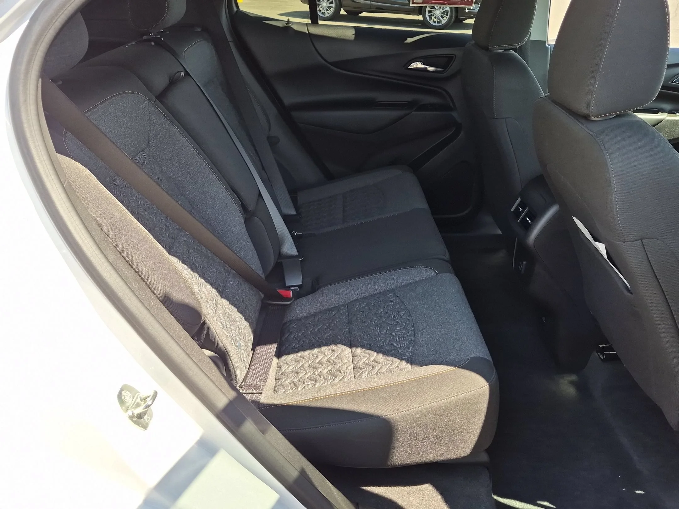 Used 2024 Summit White Chevrolet LT image 24