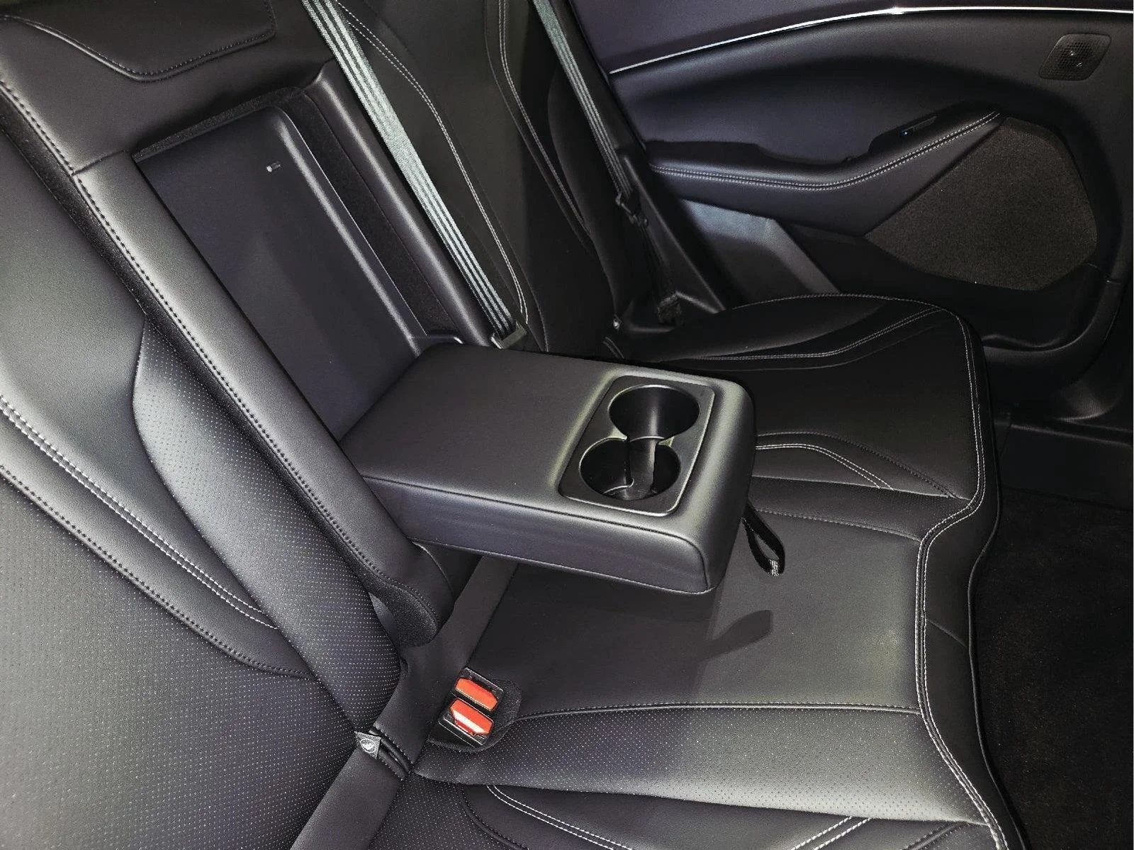 Used 2024 Vapor Blue Ford Premium image 56