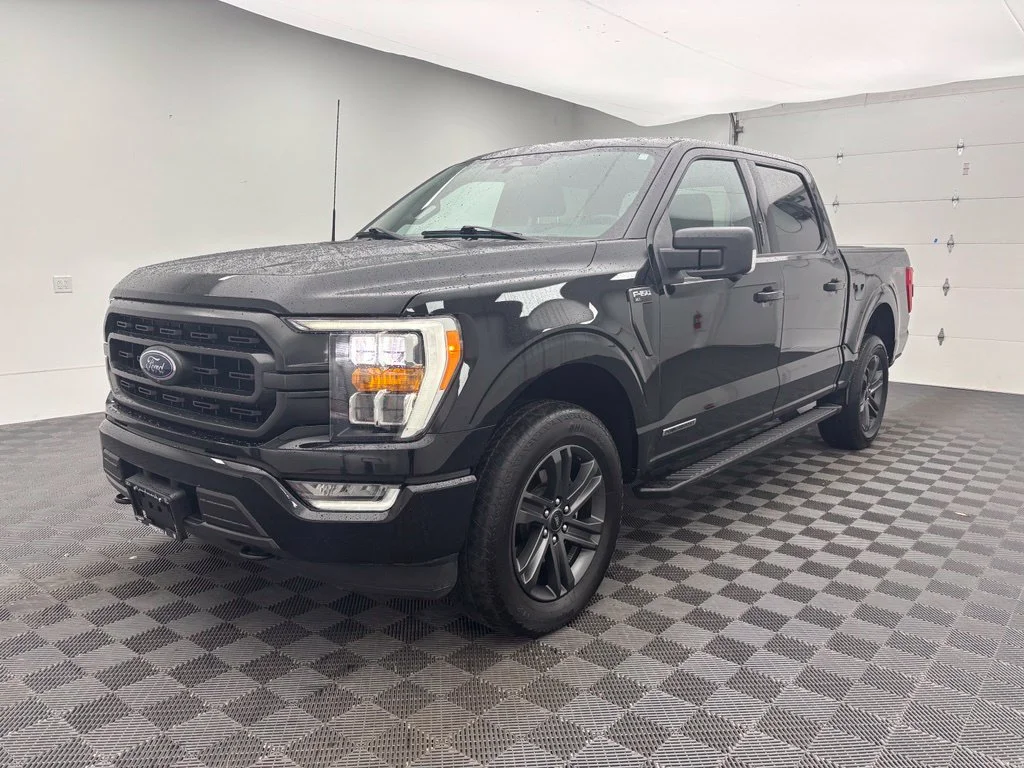 Used 2023 Black Ford XLT image 13