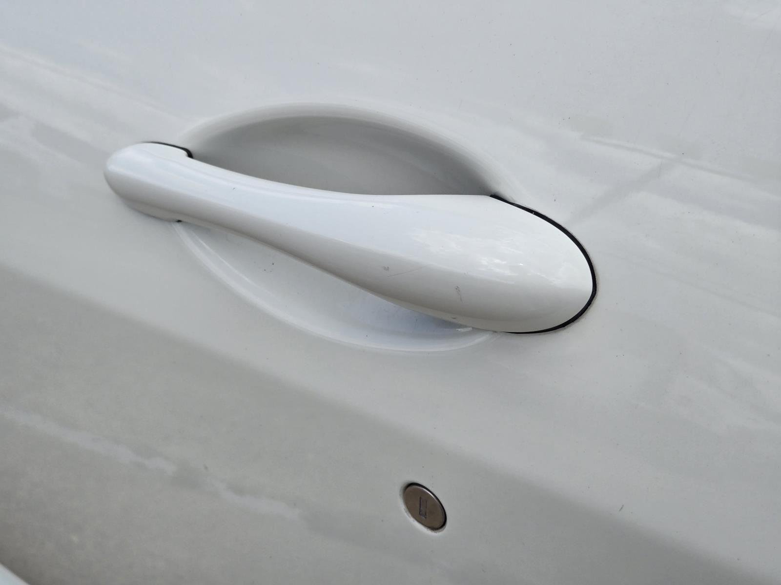 Used 2013 Bianco Fuji Special Matt Maserati MC Stradale image 14