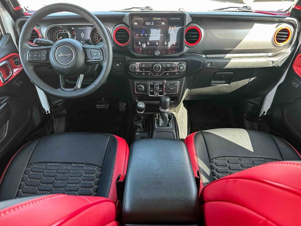 Used 2023 White Jeep Willys image 11