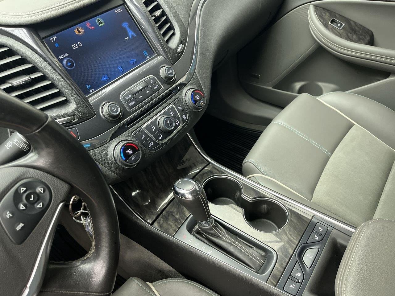 Used 2014 Black Chevrolet LT image 15