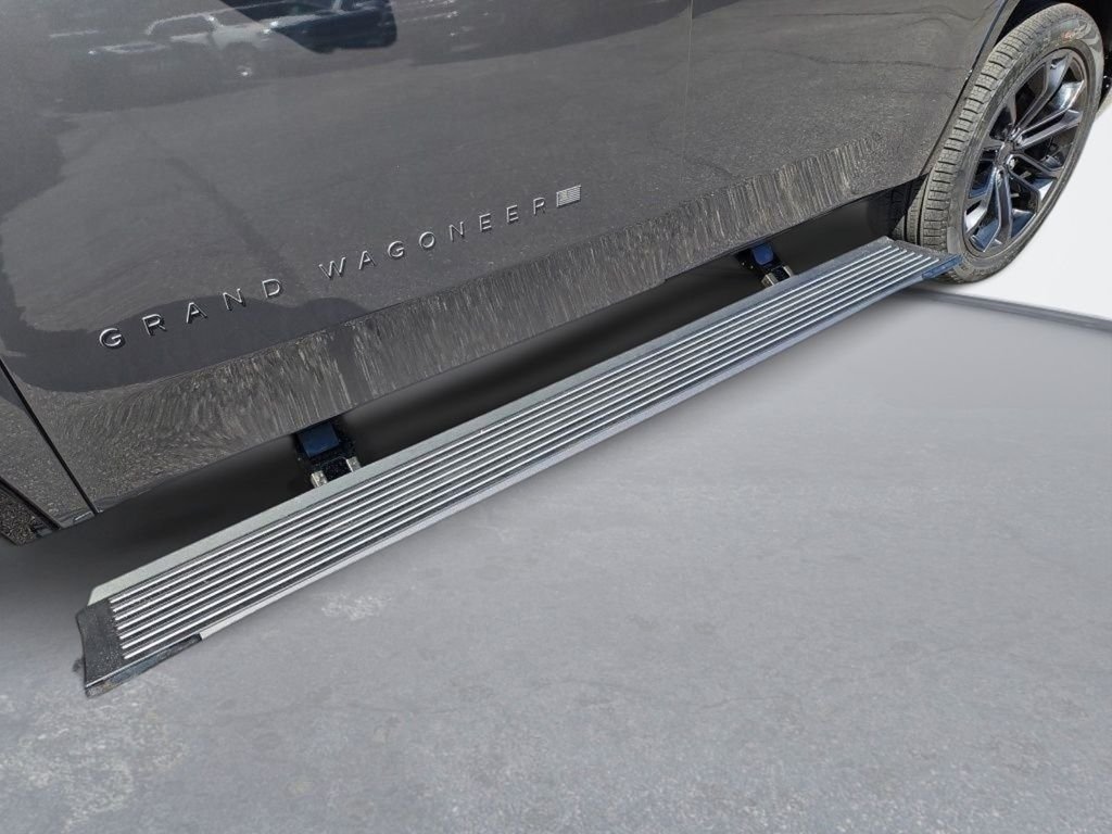 New 2026 Baltic Gray Metallic Clearcoat Jeep Summit Obsidian image 14