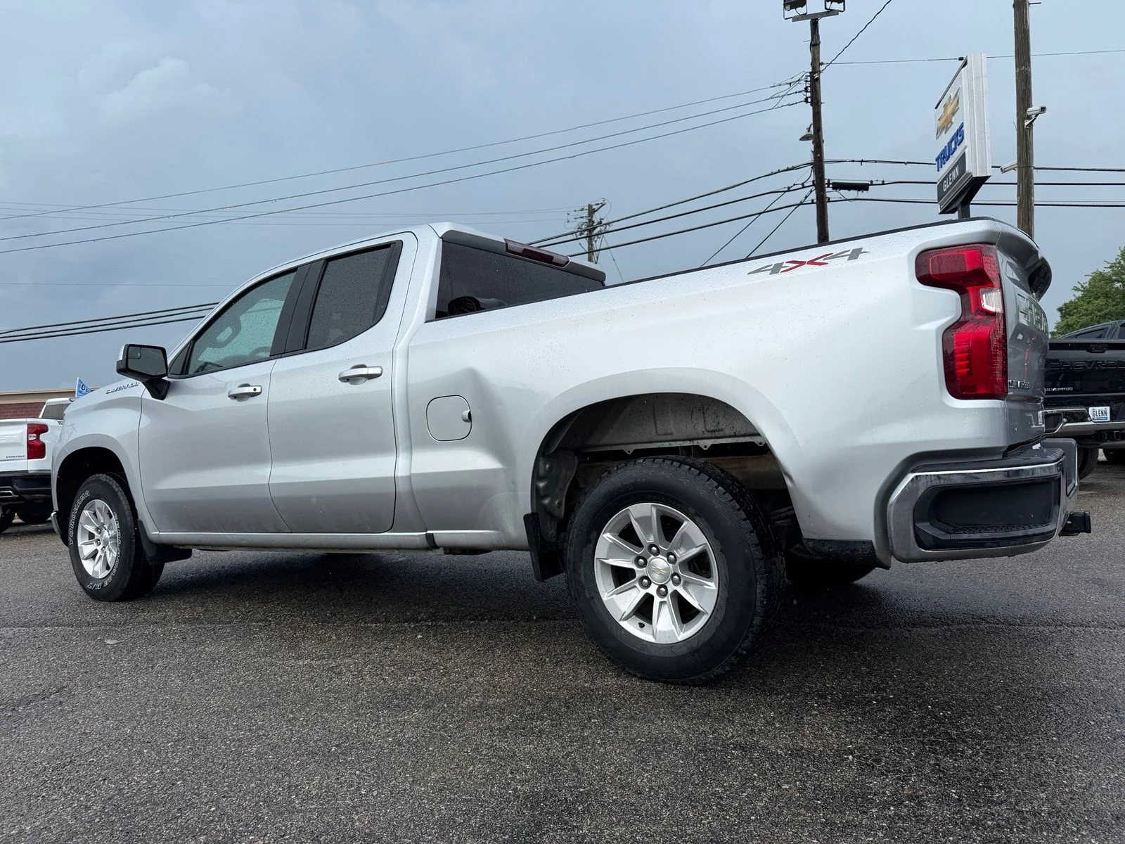 Used 2021 Silver Chevrolet LT image 4