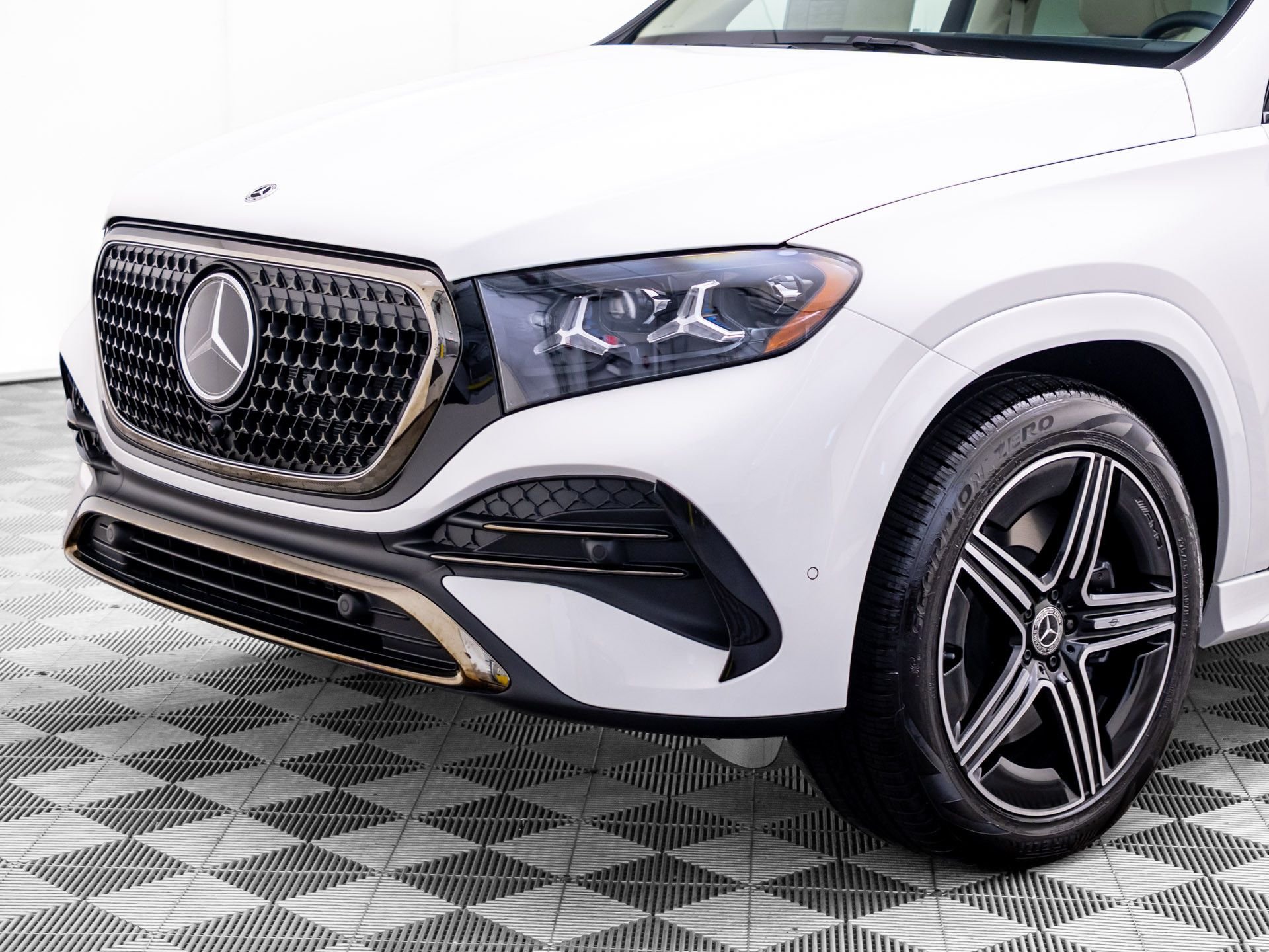 New 2027 Polar White Mercedes-Benz GLE 450 image 39