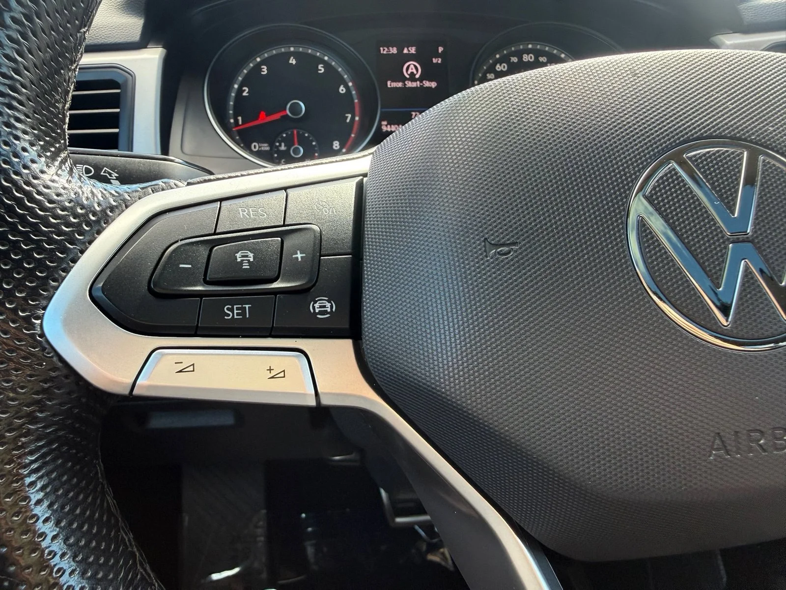 Used 2021 Blue Volkswagen 3.6L V6 SE w/Technology R-Line image 33