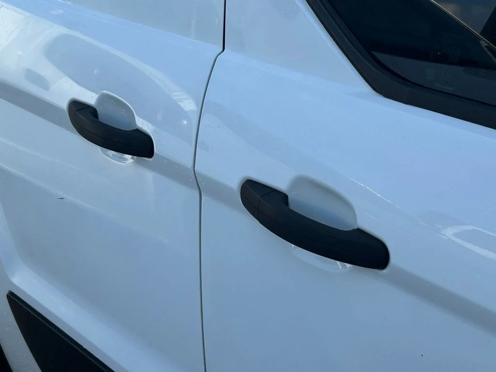 Used 2022 Frozen White Ford XL image 19