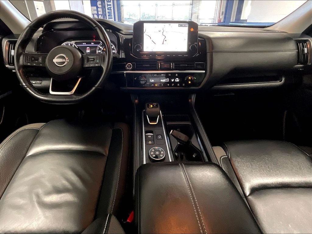 Used 2023 Super Black Nissan SL image 22