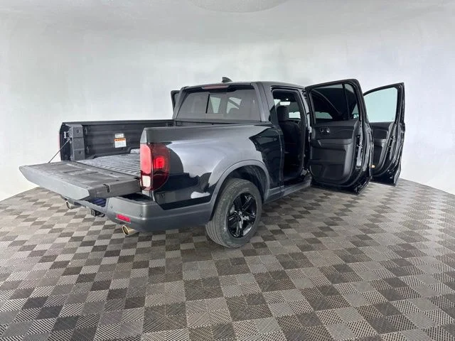 Used 2021  Honda Black Edition image 17