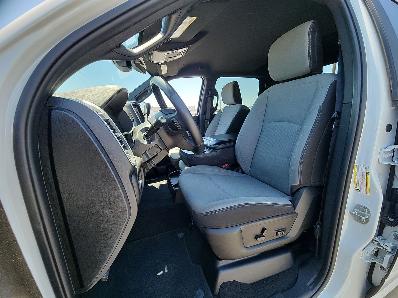 Used 2023 White Ram Big Horn image 11
