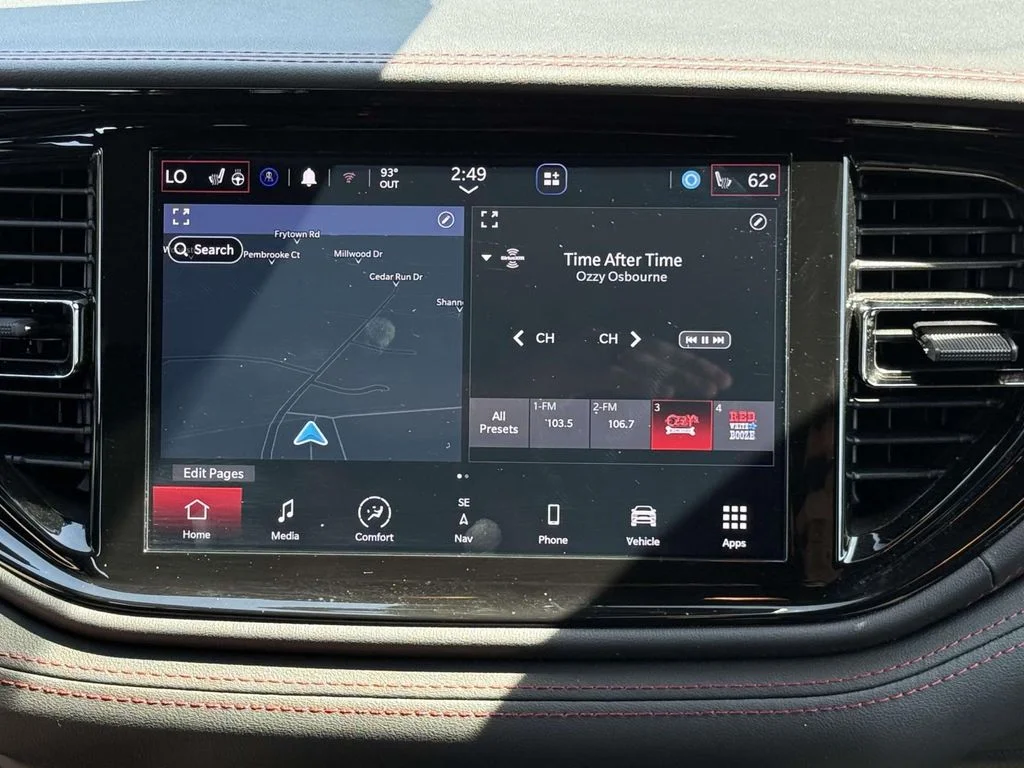 Used 2024  Dodge GT Premium image 19
